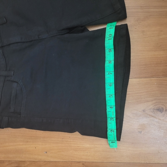 American Eagle Outfitters Shorts Womens 4 Midi AEO Twill Super Stretch Black - Picture 3 of 6